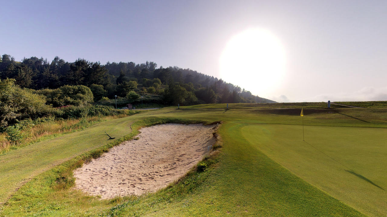 Familia-golfa, golf naturala