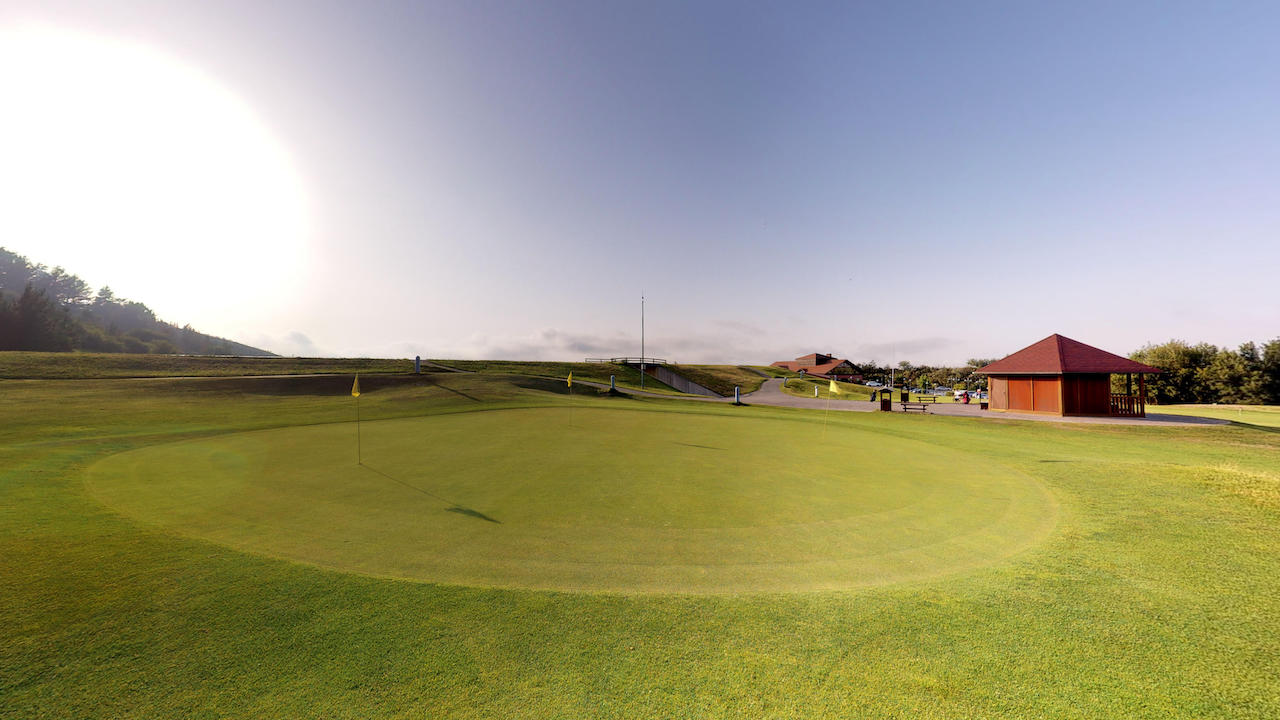 Familia-golfa, golf naturala