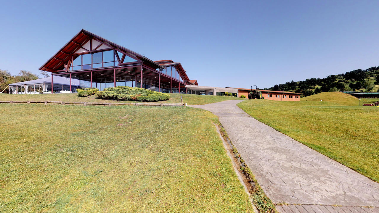Casa club e instalaciones Campo de golf - Meaztegi Golf.- Bizkaia · Bilbao 0115