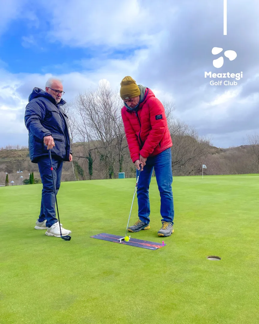 curso de iniciacion al golf en Bizkaia