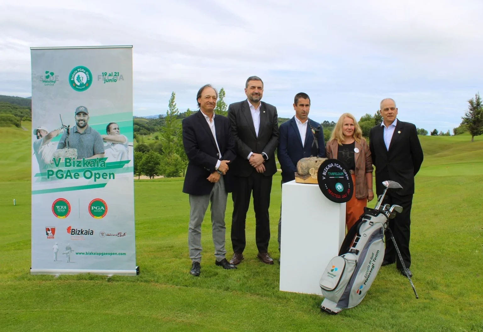 Presentación del V Bizkaia PGAe Open en Meaztegi Golf con cinco responsables del torneo