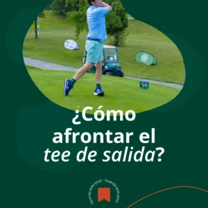 Golfista afrontando el tee de salida en Meaztegi Golf, Bizkaia