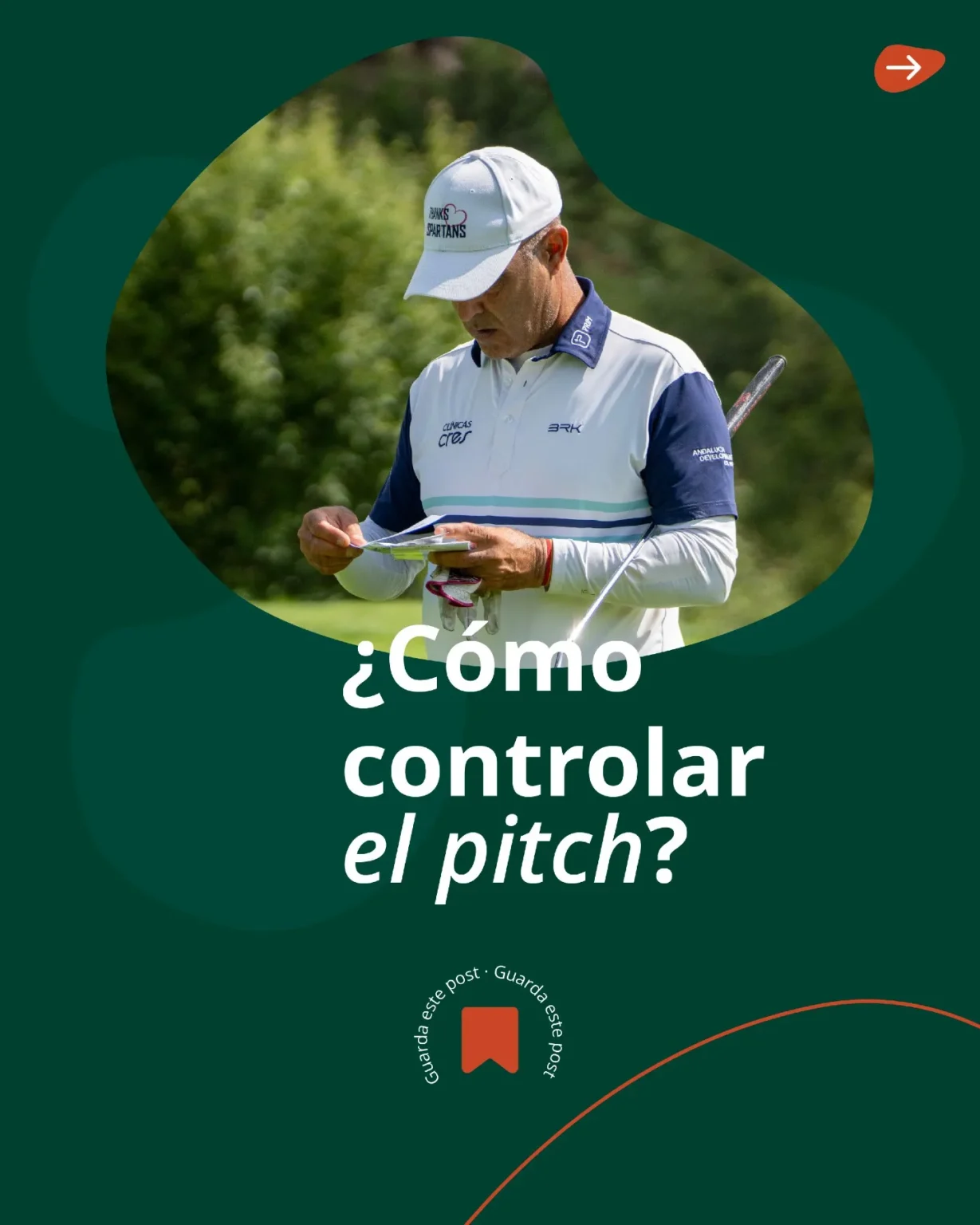Golfista de Meaztegi Golf preparando el pitch alrededor del green