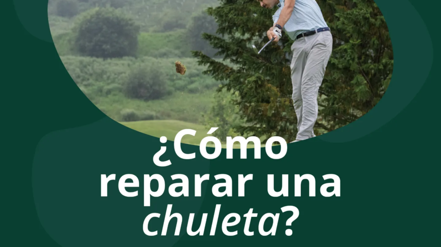 Golfista golpeando desde la calle en Meaztegi Golf, el momento en que hay que reparar la chuleta en el fairway